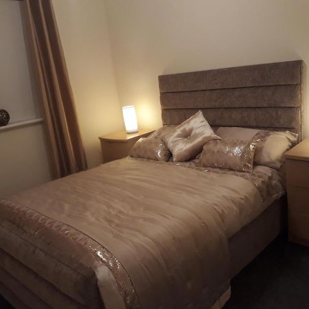 Pond View Apartment แอร์ดรี ภายนอก รูปภาพ