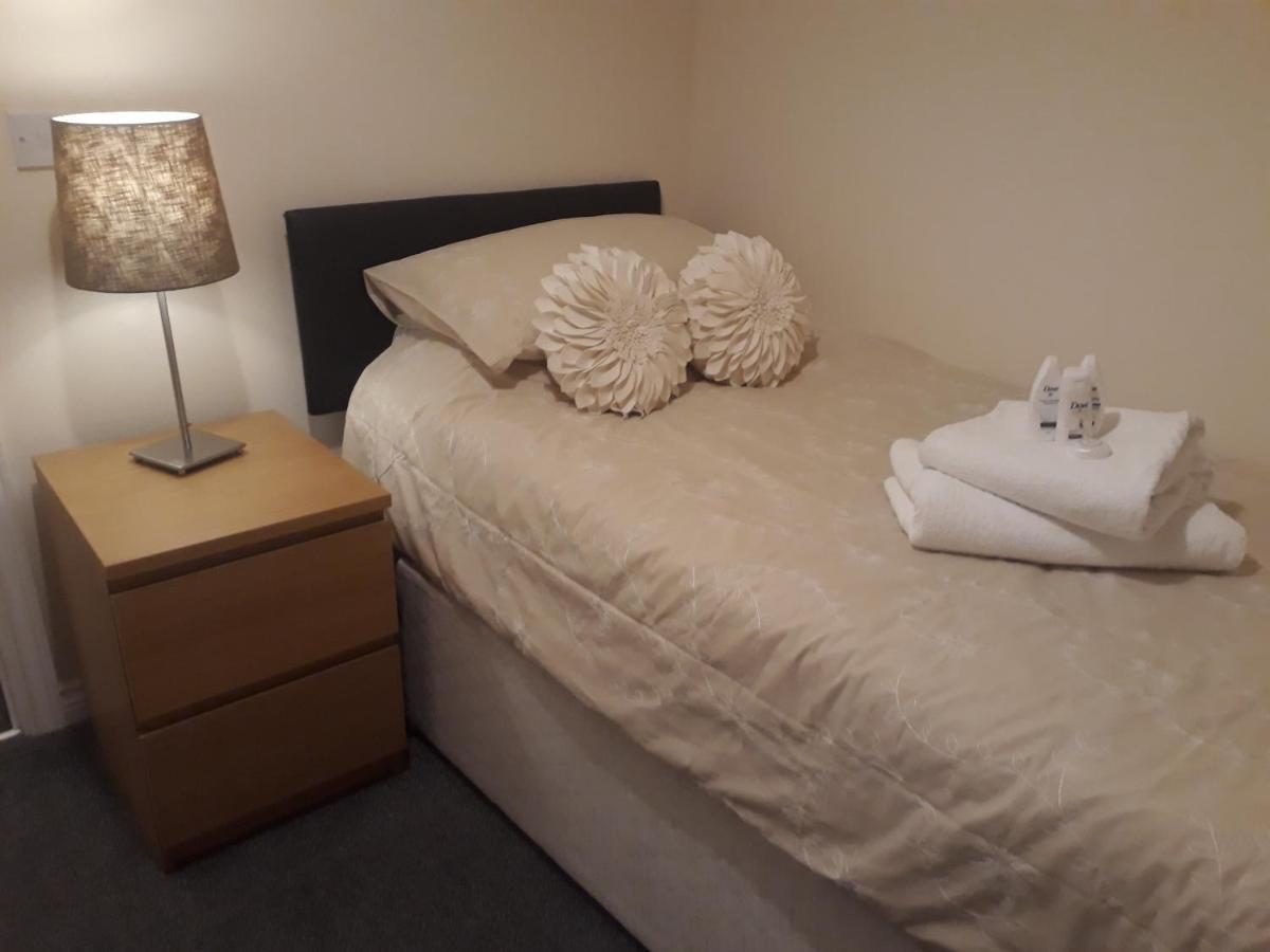 Pond View Apartment แอร์ดรี ภายนอก รูปภาพ