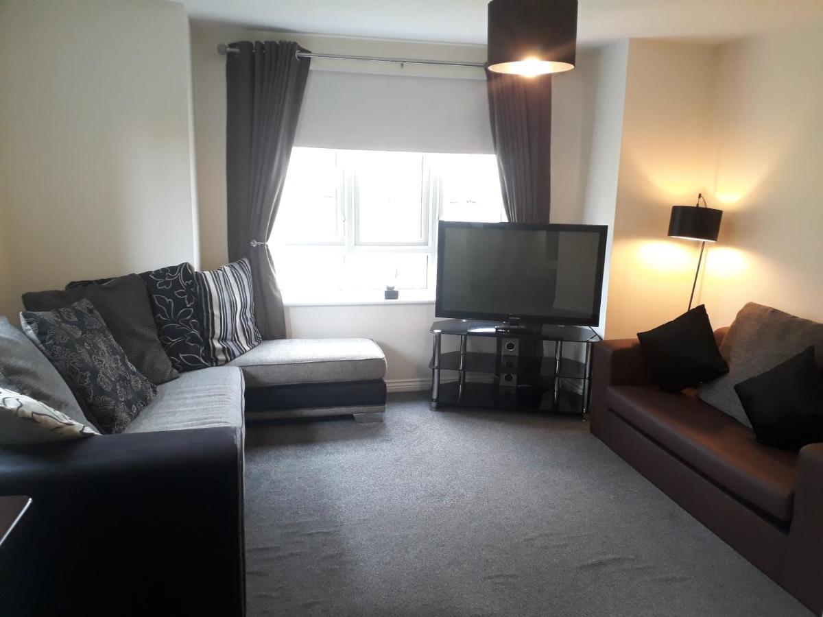 Pond View Apartment แอร์ดรี ภายนอก รูปภาพ
